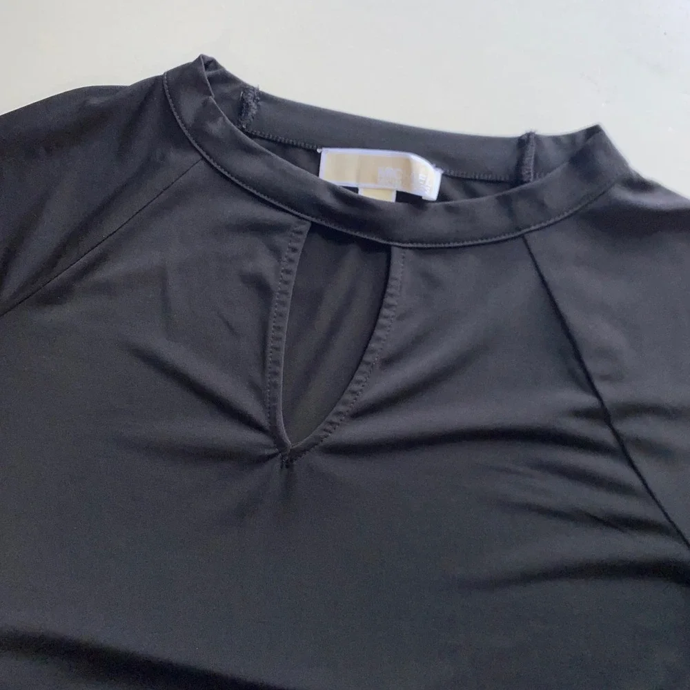 Michael Kors Black Keyhole Neck Long Sleeve Top Gold Bar Accent Small